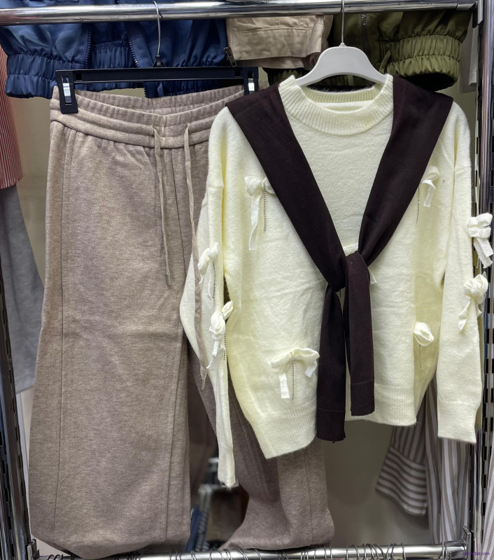 طقم بلوزه وبنطلون