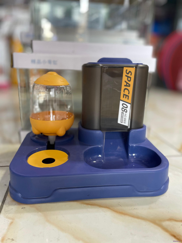 مأكل ومشرب الحيوانات الاليفه