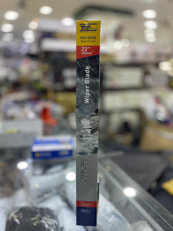 مساحات زجاج امامي للسيارة